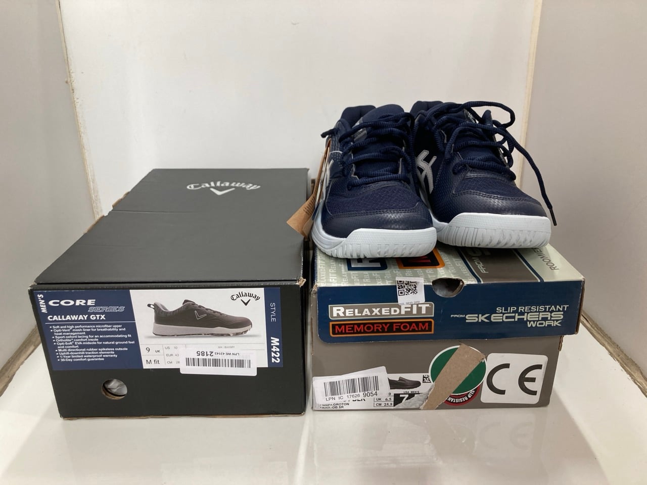 QUANTITY OF CLOTHING TO INCLUDE ASICS SHOES SIZE 7