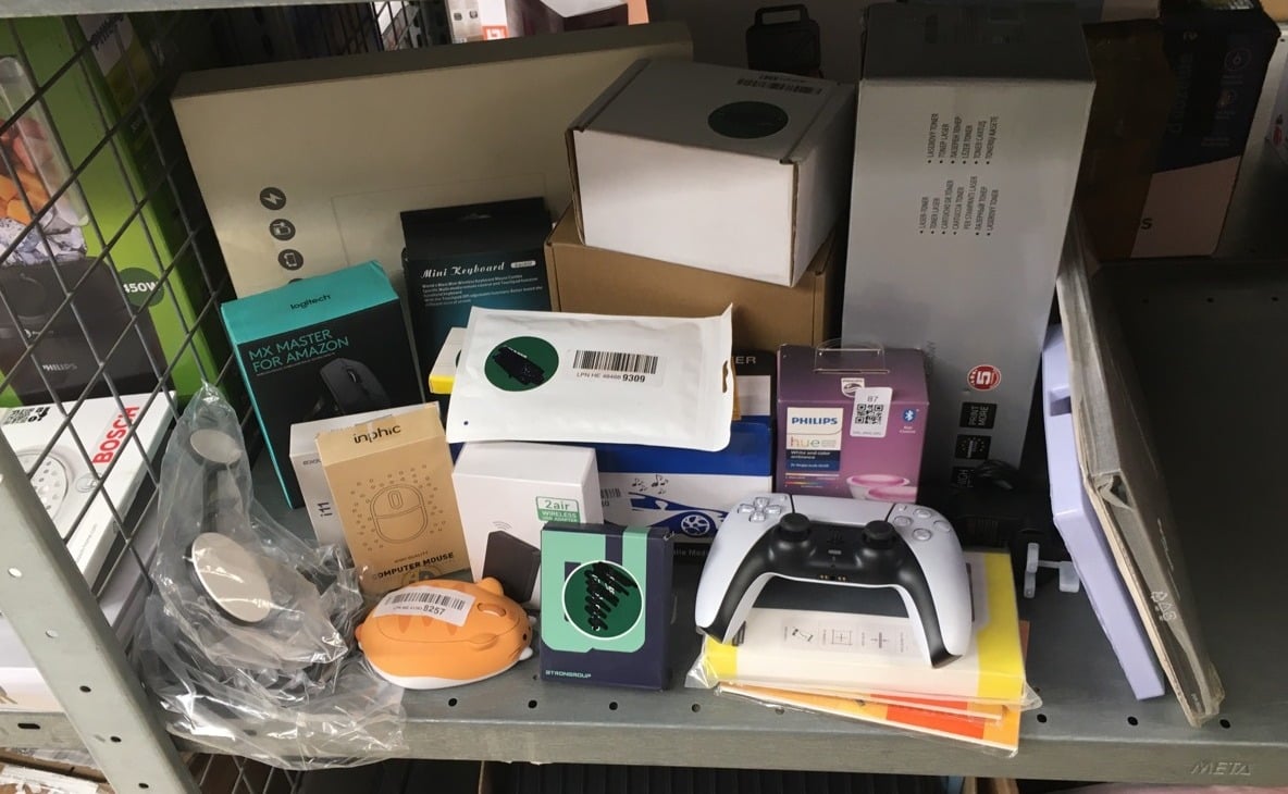 QUANTITY OF ITEMS TO INCLUDE LOGITECH MX MASTER CO