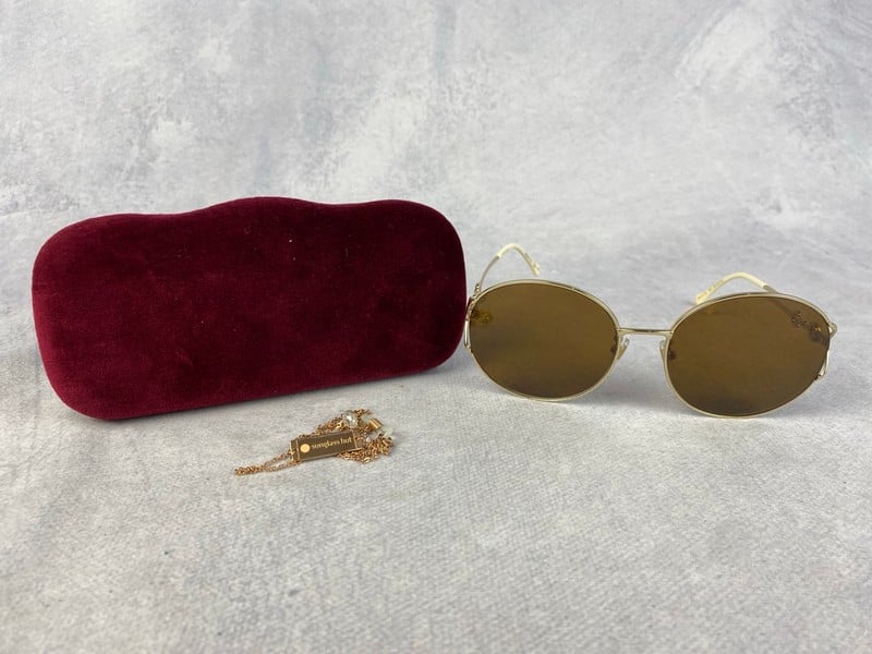 Gucci D0YBN36770 Sunglasses, Case (VAT Only Payabl