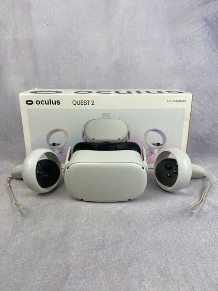 Oculus Quest 2 Vr Headset: Model No Kw49Cm (With B