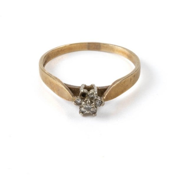 9ct Yellow Gold Diamond Flower Ring (missing stone