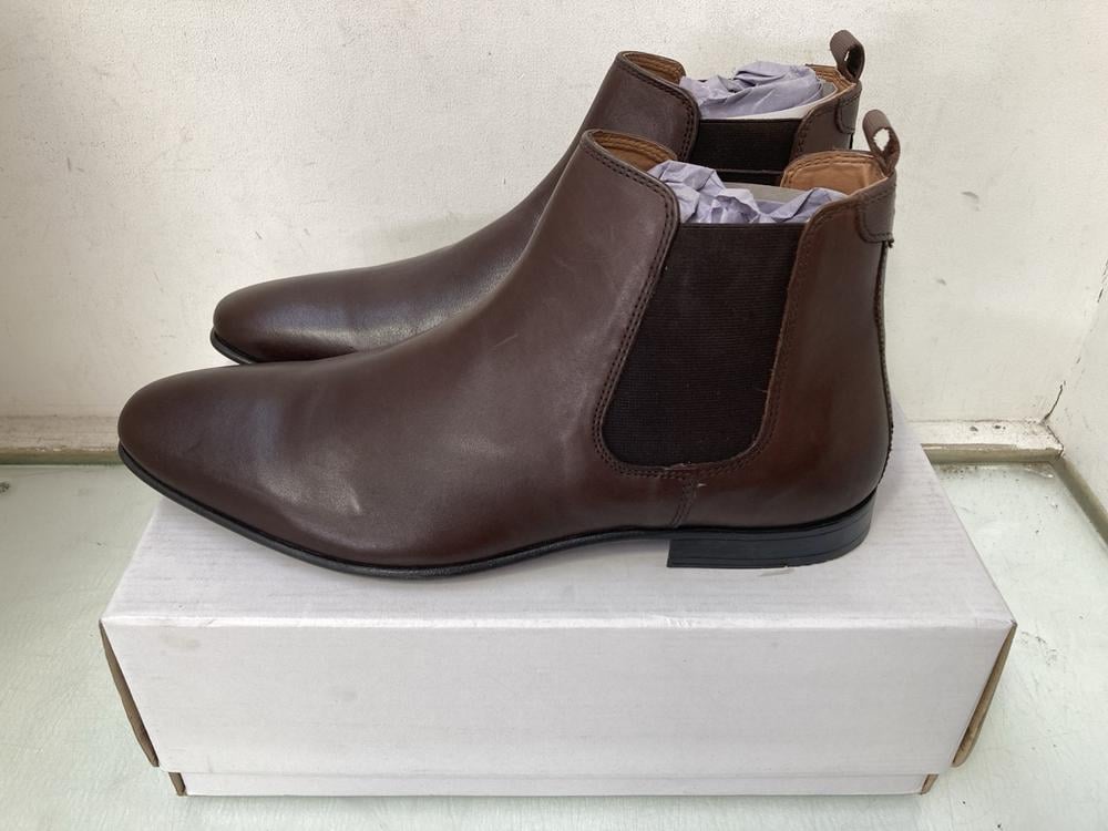 FIND ALBANY LEATHER MENS CHELSEA BOOTS IN CHOCOLAT
