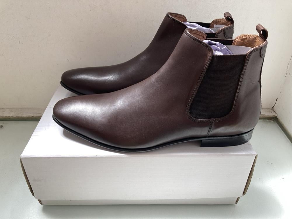 FIND ALBANY LEATHER MENS CHELSEA BOOTS IN CHOCOLAT