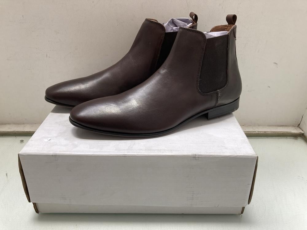 FIND ALBANY LEATHER MENS CHELSEA BOOTS IN CHOCOLAT
