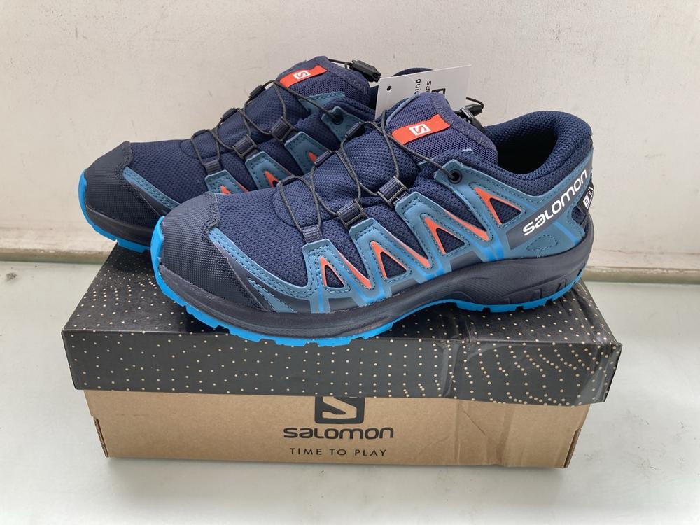 SOLOMON CHILDRENS XA PRO 3D CSWP TRAINERS IN NAVY 