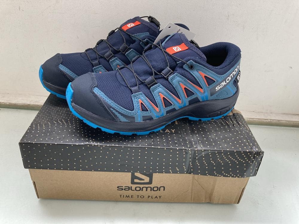 SOLOMON CHILDRENS XA PRO 3D CSWP TRAINERS IN NAVY 
