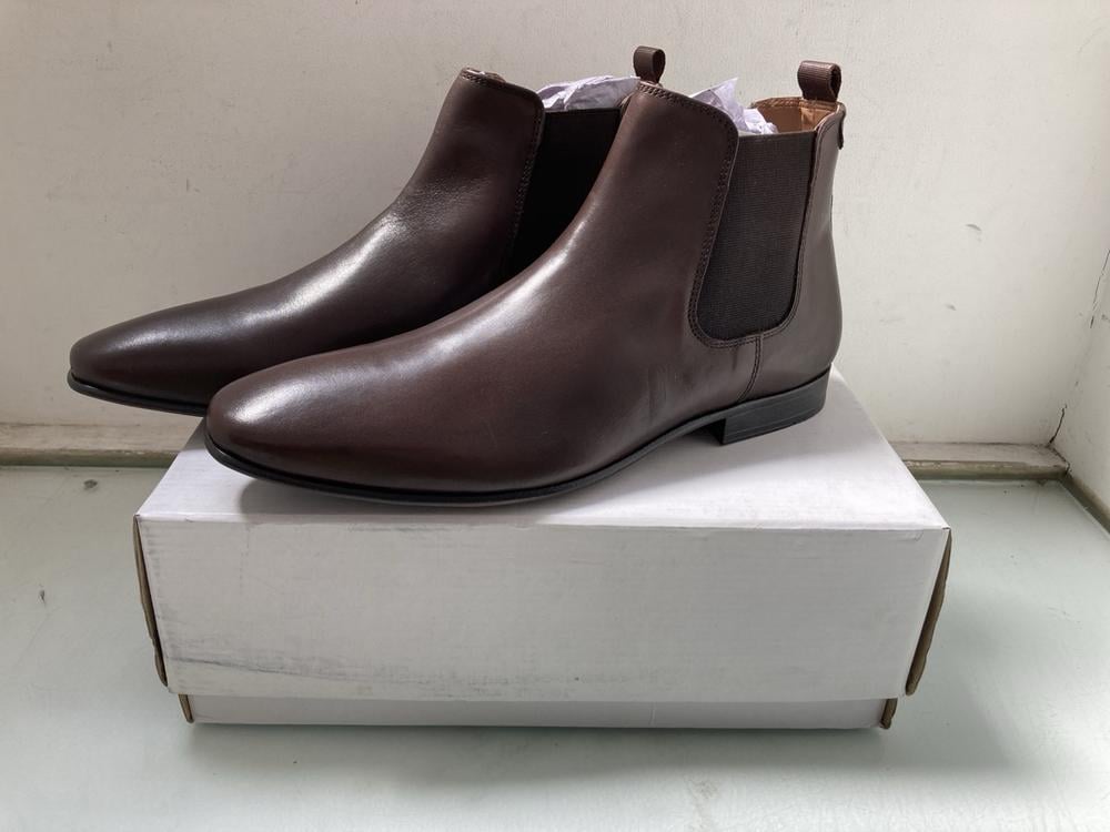 FIND ALBANY LEATHER MENS CHELSEA BOOTS IN CHOCOLAT