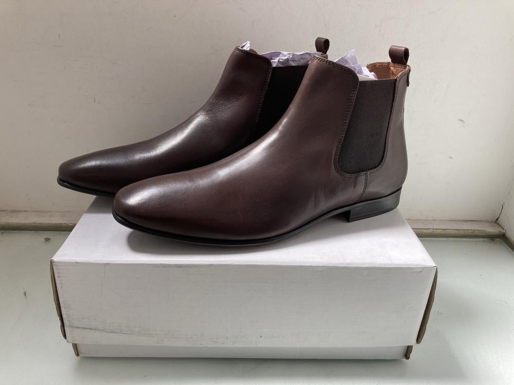 FIND ALBANY LEATHER MENS CHELSEA BOOTS IN CHOCOLAT