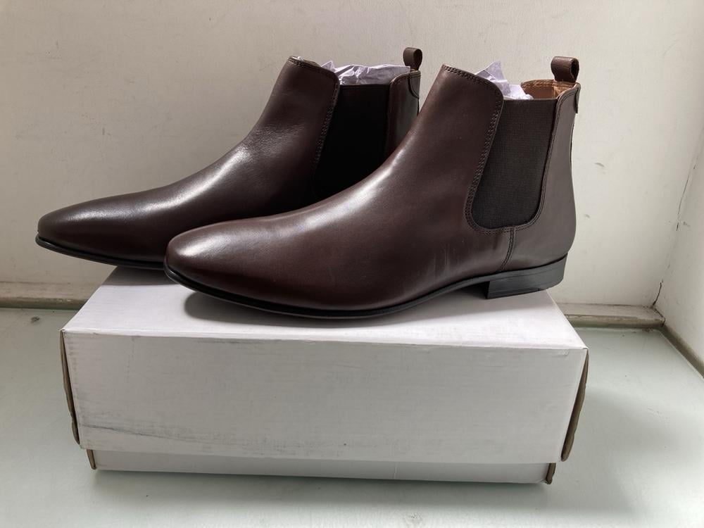 FIND ALBANY LEATHER MENS CHELSEA BOOTS IN CHOCOLAT