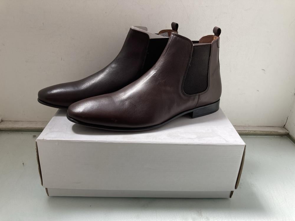 FIND ALBANY LEATHER MENS CHELSEA BOOTS IN CHOCOLAT