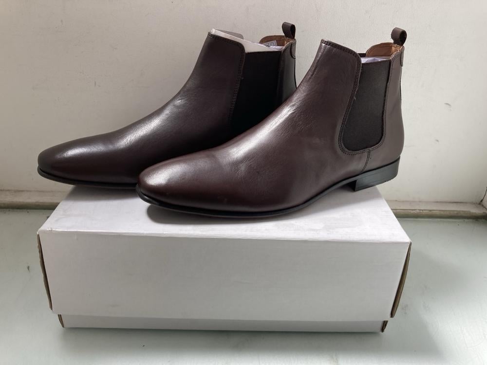 FIND ALBANY LEATHER MENS CHELSEA BOOTS IN CHOCOLAT