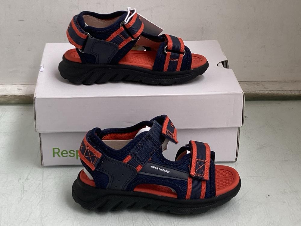 RESPIRA GEOX CHILDRENS SANDALS IN NAVY/RED - UK 7: