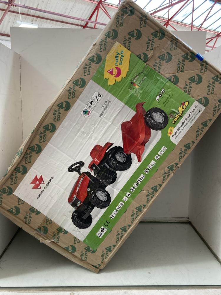 MASSEY FERGUSON CHILDRENS RIDE ON TRACTOR: LOCATIO