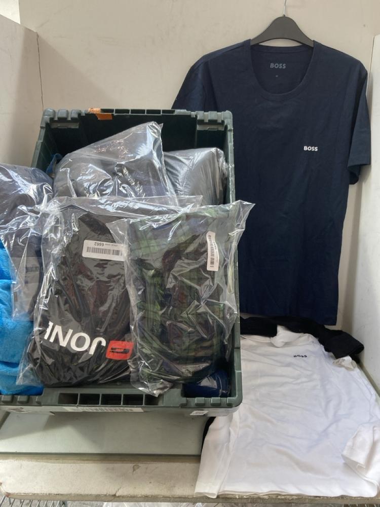 QTY OF ASSORTED MENS CLOTHING ITEMS TO INCLUDE PAC