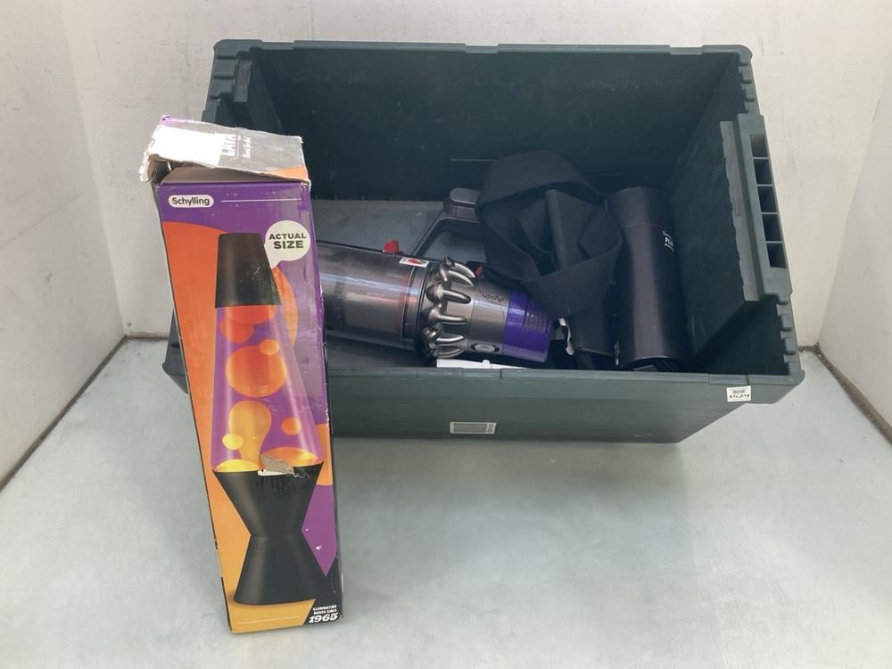 QTY OF ASSORTED HOUSEHOLD ITEMS TO INCLUDE CLASSIC