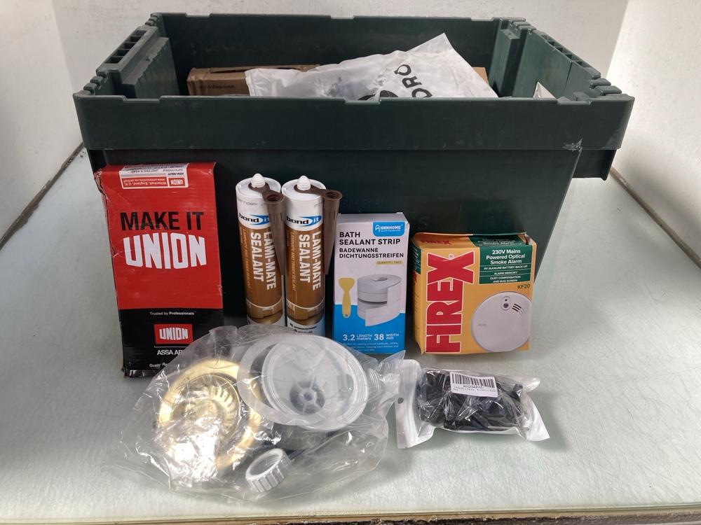 QTY OF ASSORTED HARDWARE ITEMS TO INCLUDE LAMINATE