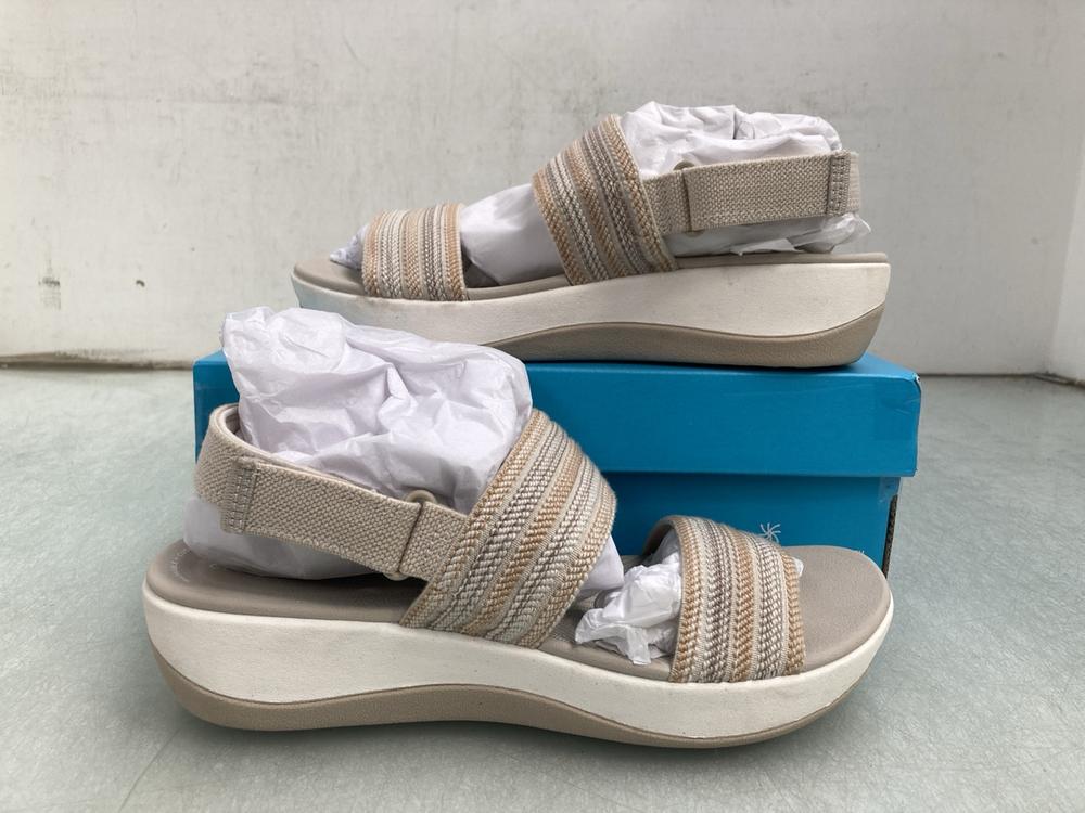CLOUD STEPPERS ARLA STROLL SANDALS IN BEIGE COMBI 