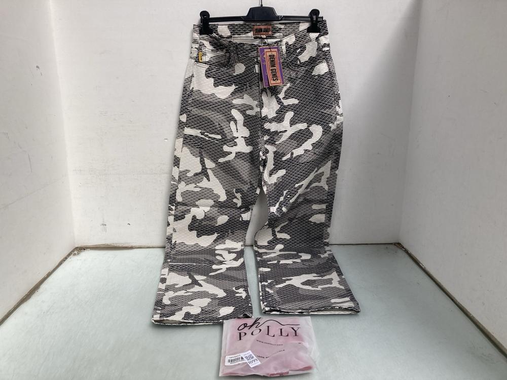 ALCATRAZ CAMO JEANS IN WHITE AND BLACK UK SIZE MED