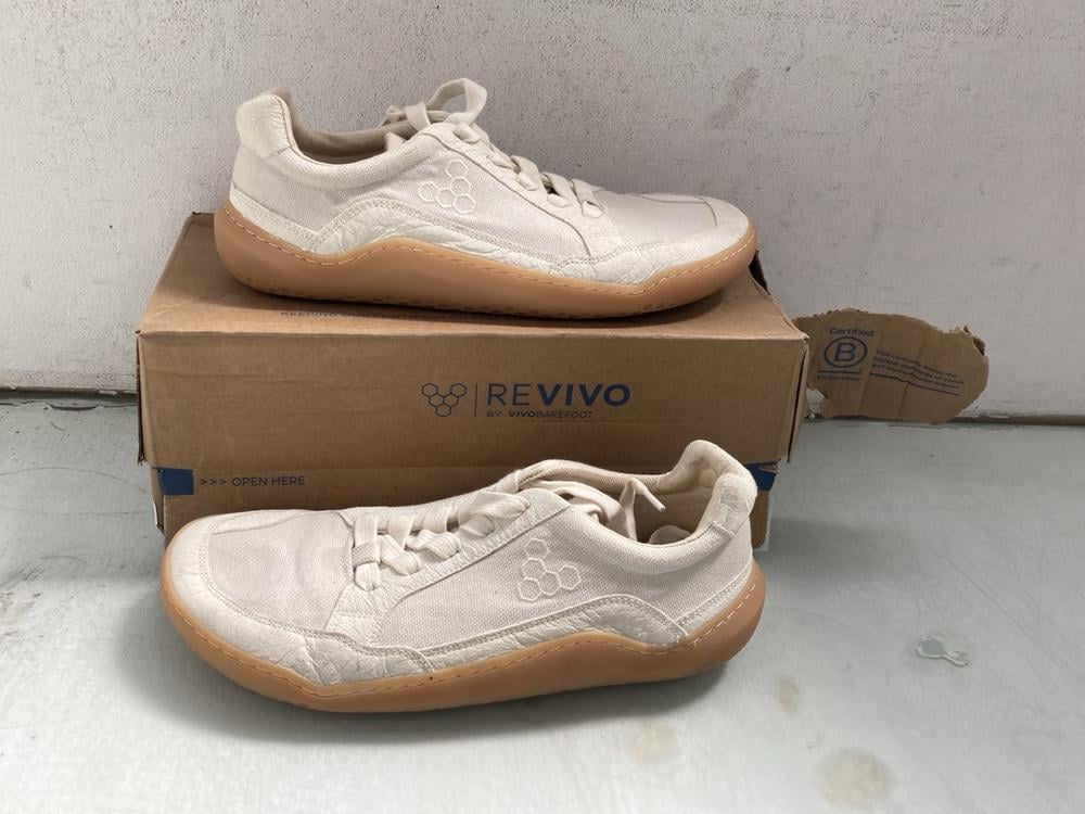 MENS REVIVO GOBI II SNEAKER CANVAS TRAINERS IN IVO
