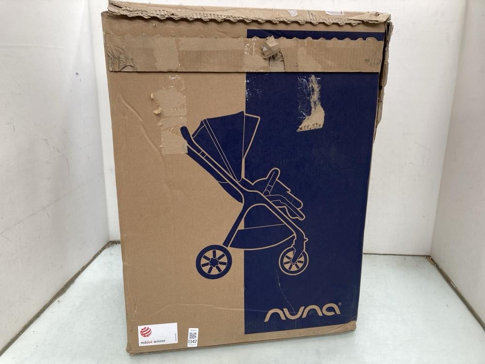 NUNA TRIV NEXT LIGHTWEIGHT PUSHCHAIR IN BLACK - OR