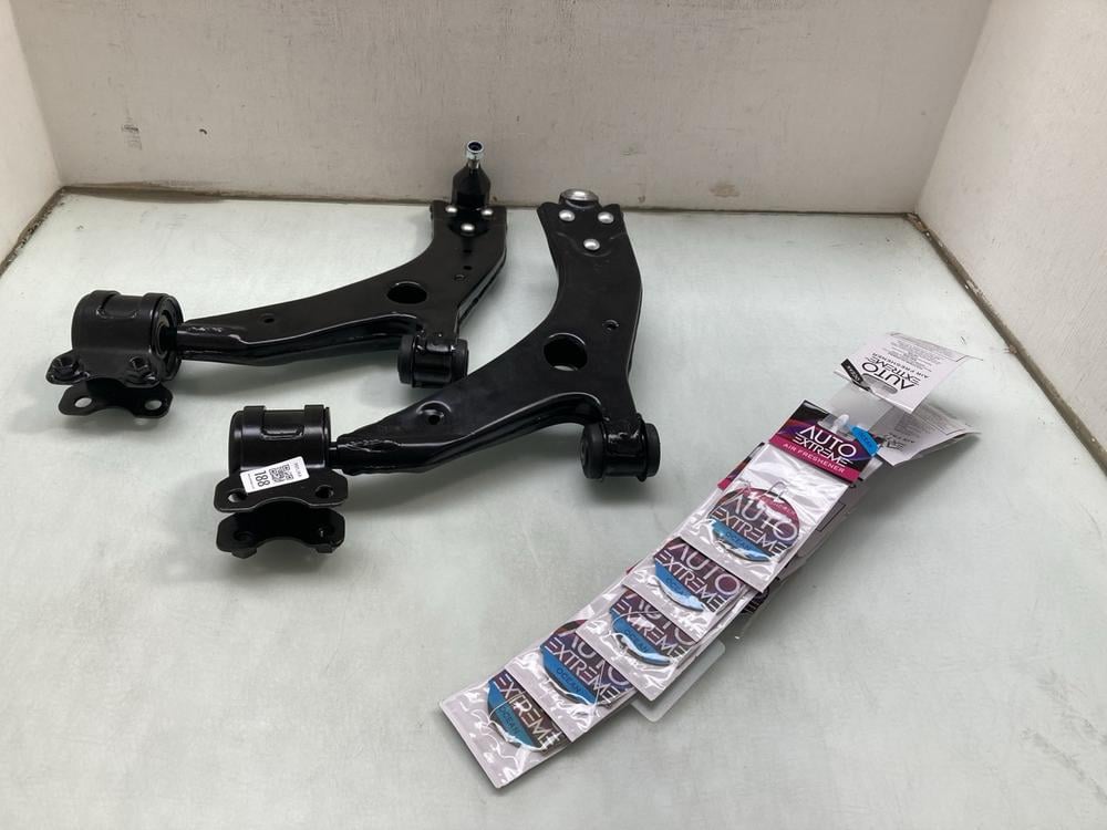 3 X ASSORTED VEHICLE ITEMS TO INCLUDE AUTO EXTREME