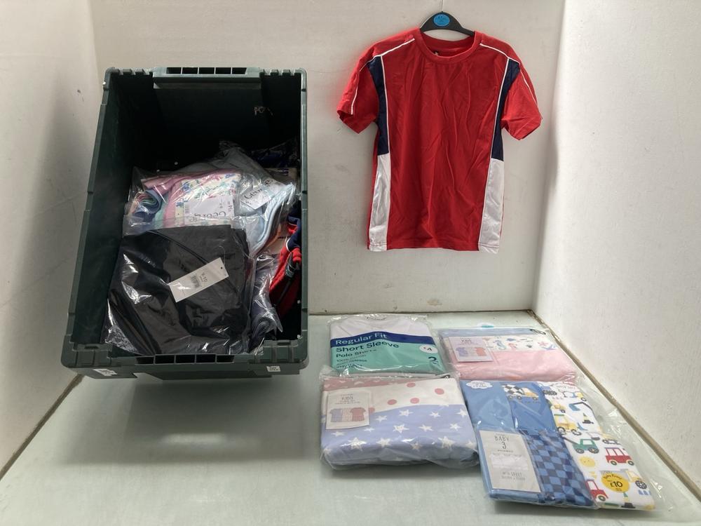 QTY OF ASSORTED CHILDRENS CLOTHING IN VARIOUS SIZE
