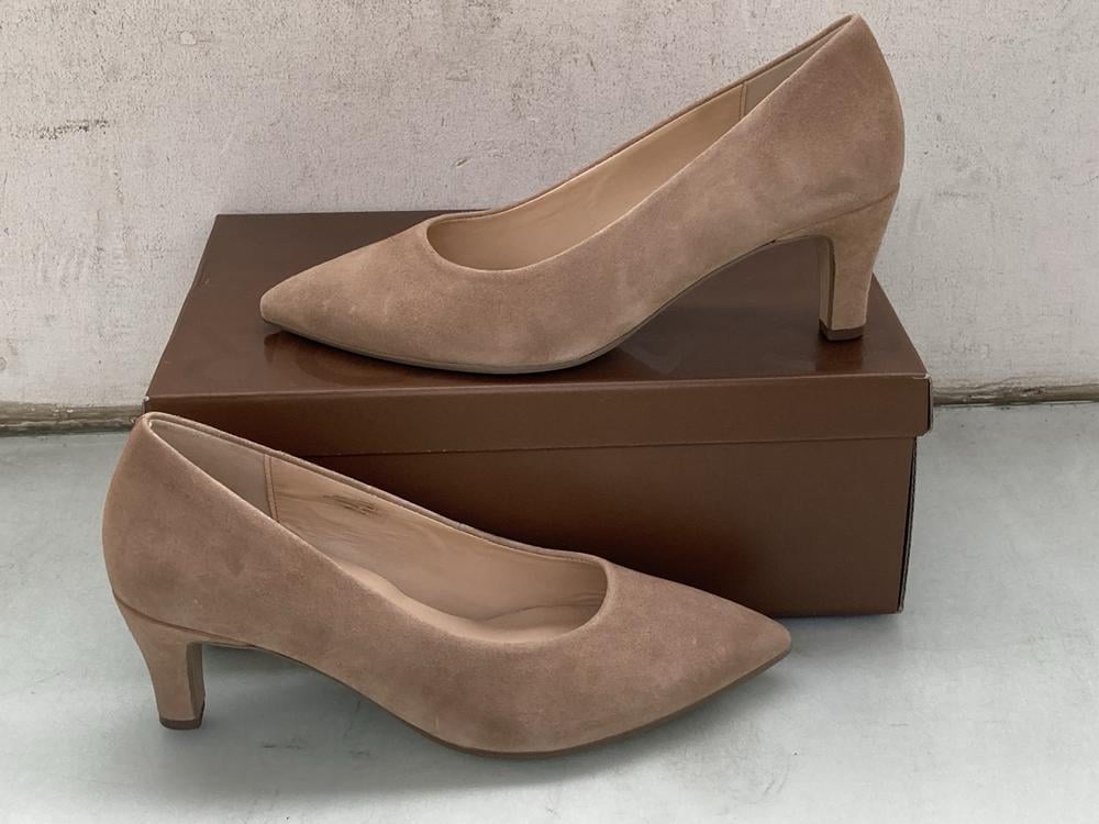 WOMENS GABOR DAZE HEELS IN SAND UK SIZE 5.5: LOCAT