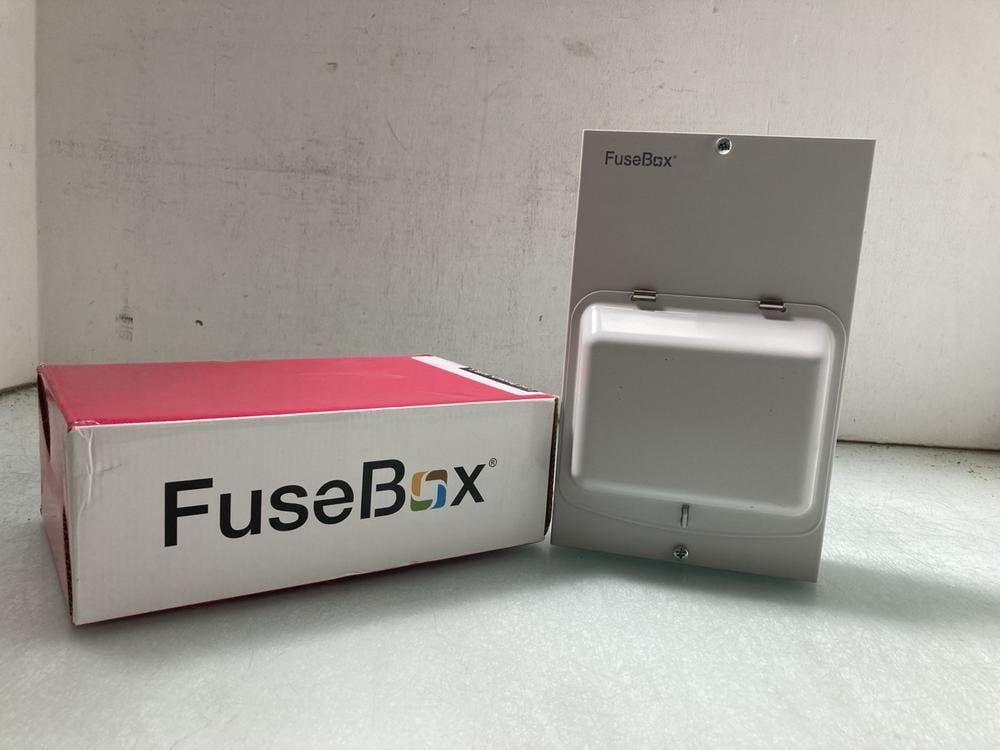 FUSEBOX CIRCUIT PROTECTION GARAGE UNIT: LOCATION -