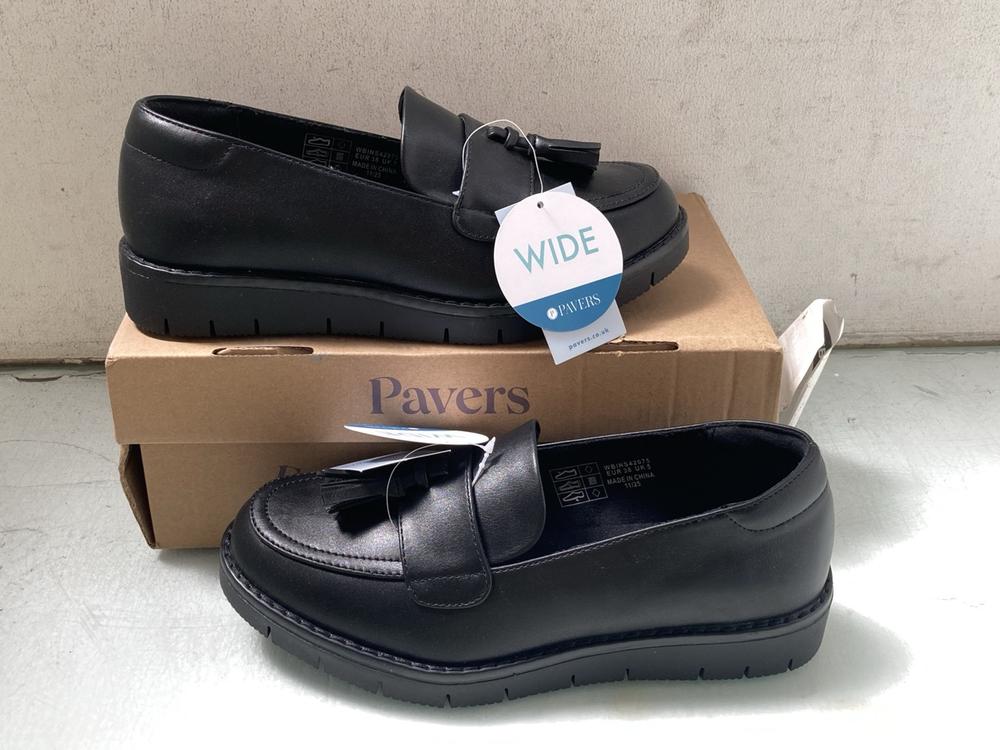 PAVERS BLACK LEATHER LOAFERS UK SIZE 5: LOCATION -