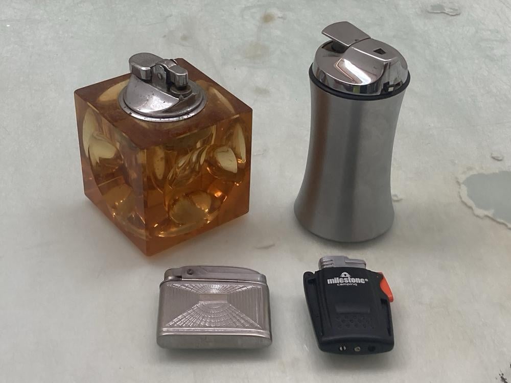 4 X ASSORTED LIGHTERS 2 TABLE & 2 POCKET (18+ ID R