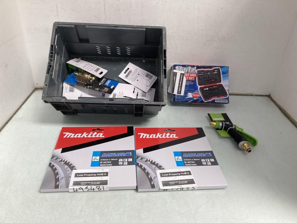 QTY OF ASSORTED HARDWARE ITEMS TO INCLUDE DRAPER W