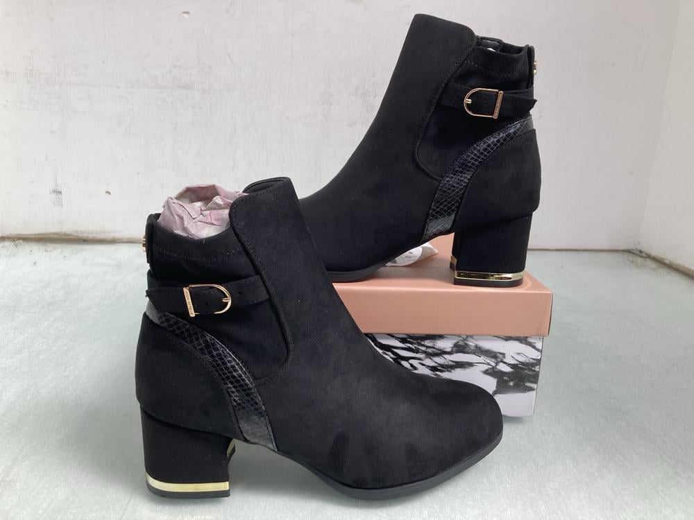 WOMENS MODA IN PELLE BUCKLE ANKLE BOOTS IN BLACK S