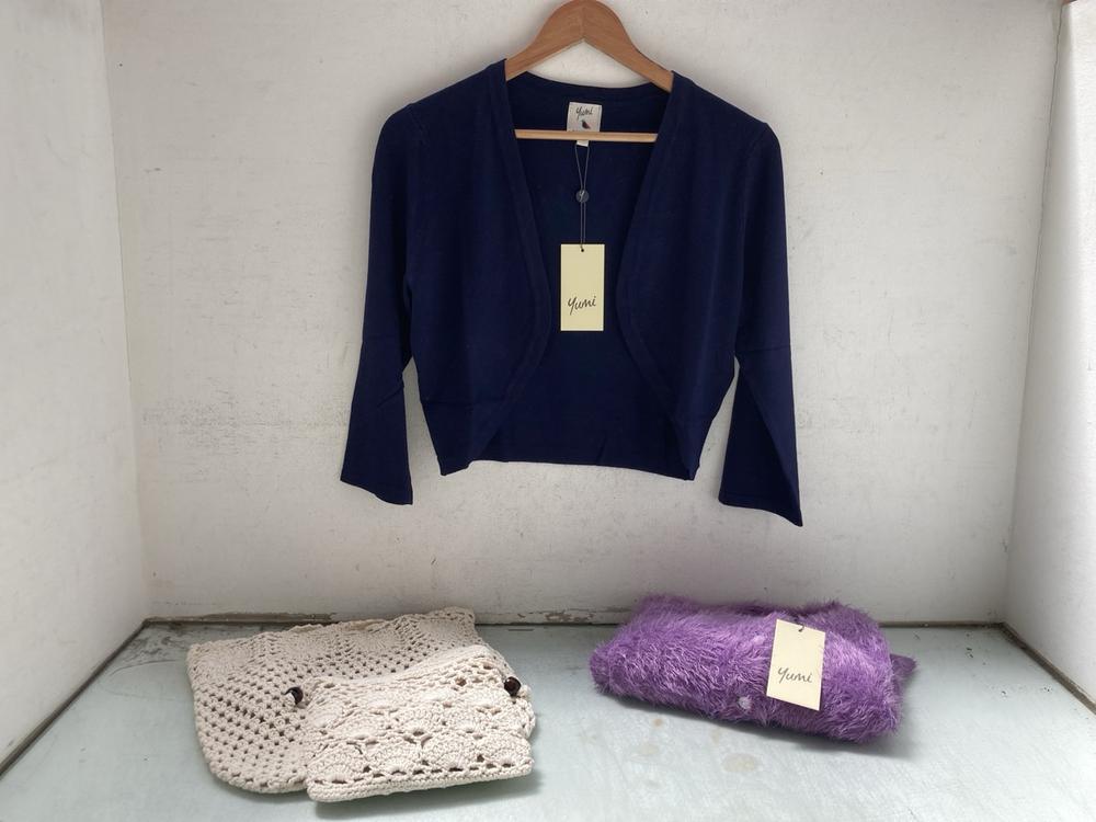 4 X ASSORTED CLOTHING ITEMS IN VARIOUS SIZES TO IN