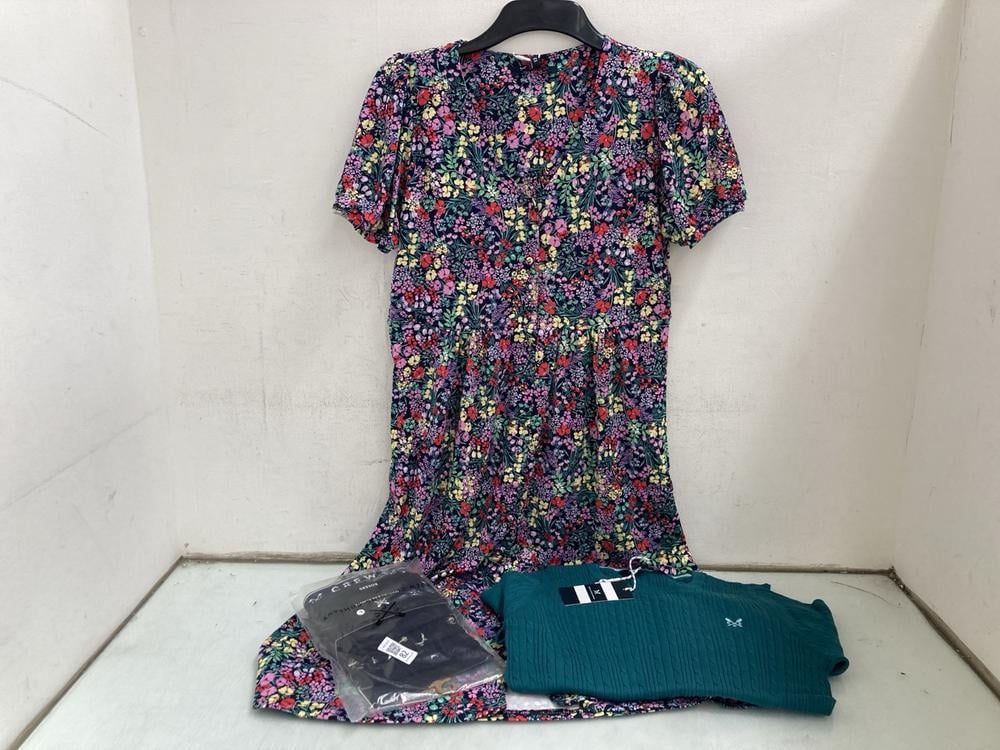 3 X ASSORTED CREW CLOTHING COMPANY ITEMS IN VARIOU