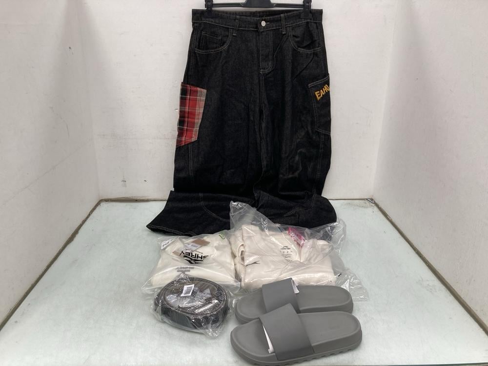 QTY OF ASSORTED CLOTHING ITEMS IN VARIOUS SIZES TO