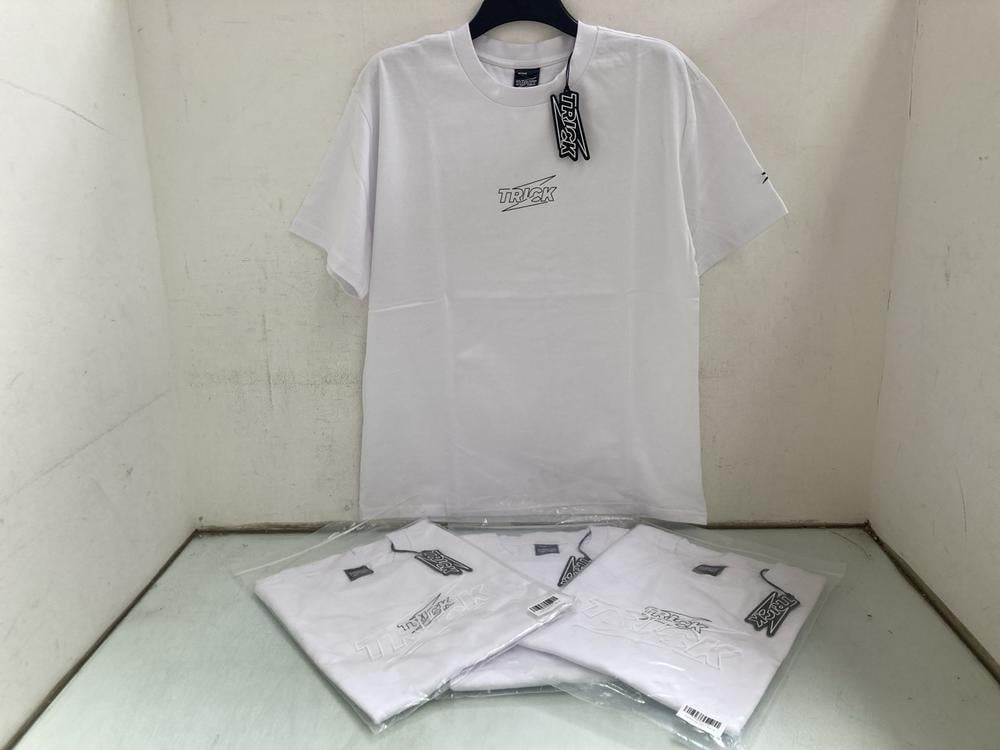 4 X TRICK BOXY LOGO T SHIRTS IN WHITE UK SIZE MEDI