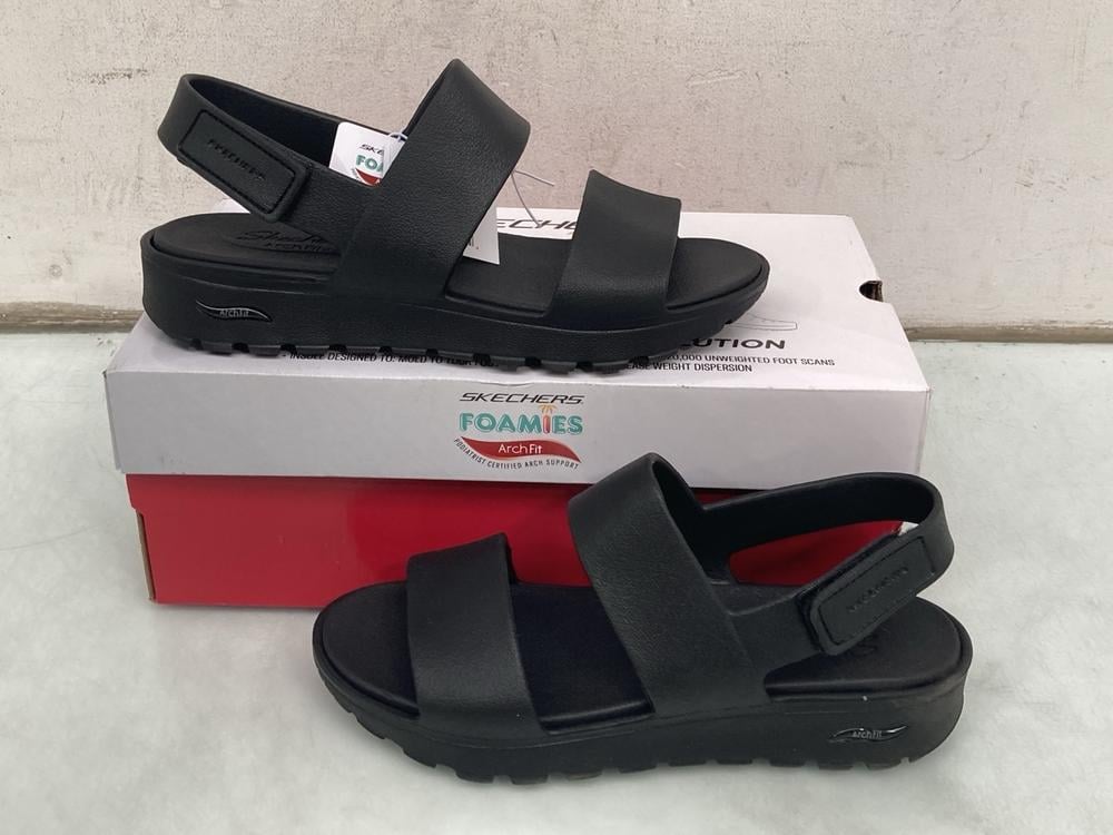 WOMENS SKETCHERS AF FOAMIES IN BLACK UK SIZE 6: LO