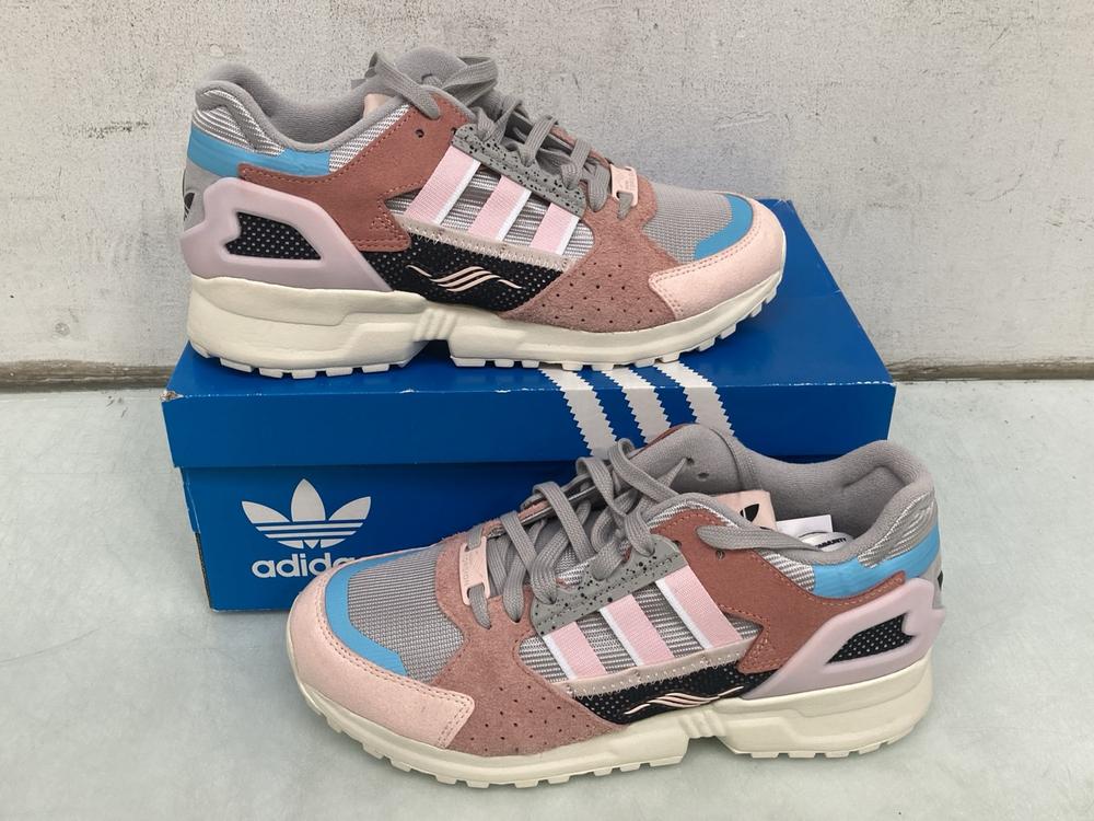WOMENS ADIDAS PINK TRAINERS UK SIZE 7: LOCATION - 
