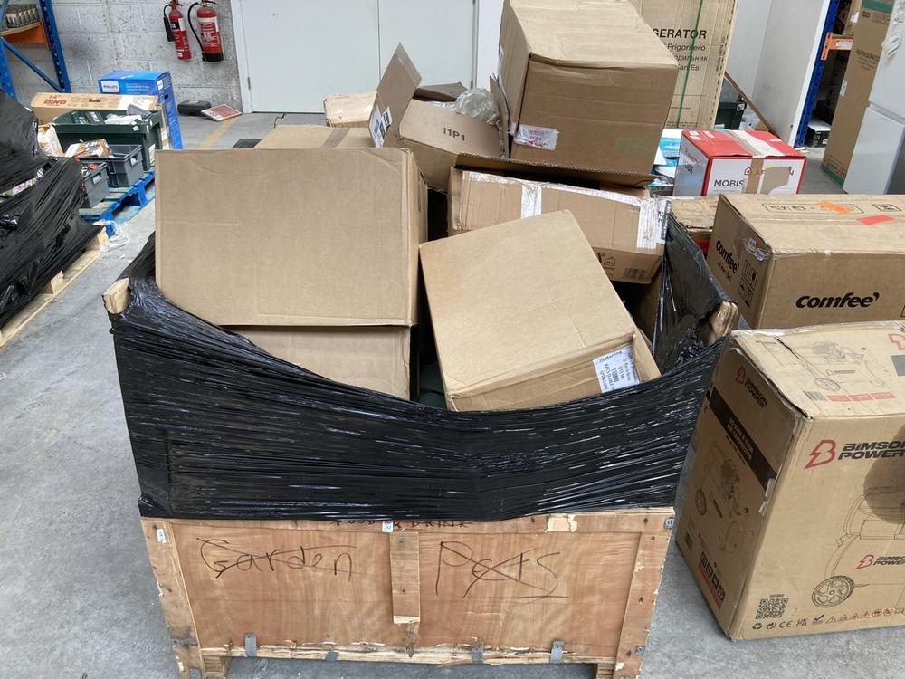 PALLET OF ASSORTED FOOD PACKAGING TO INCLUDE DISPO