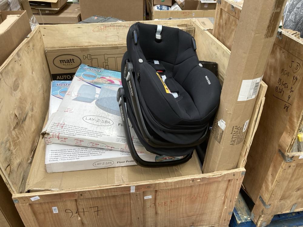 PALLET OF ASSORTED ITEMS TO INCLUDE LAY-Z-SPA FLOO