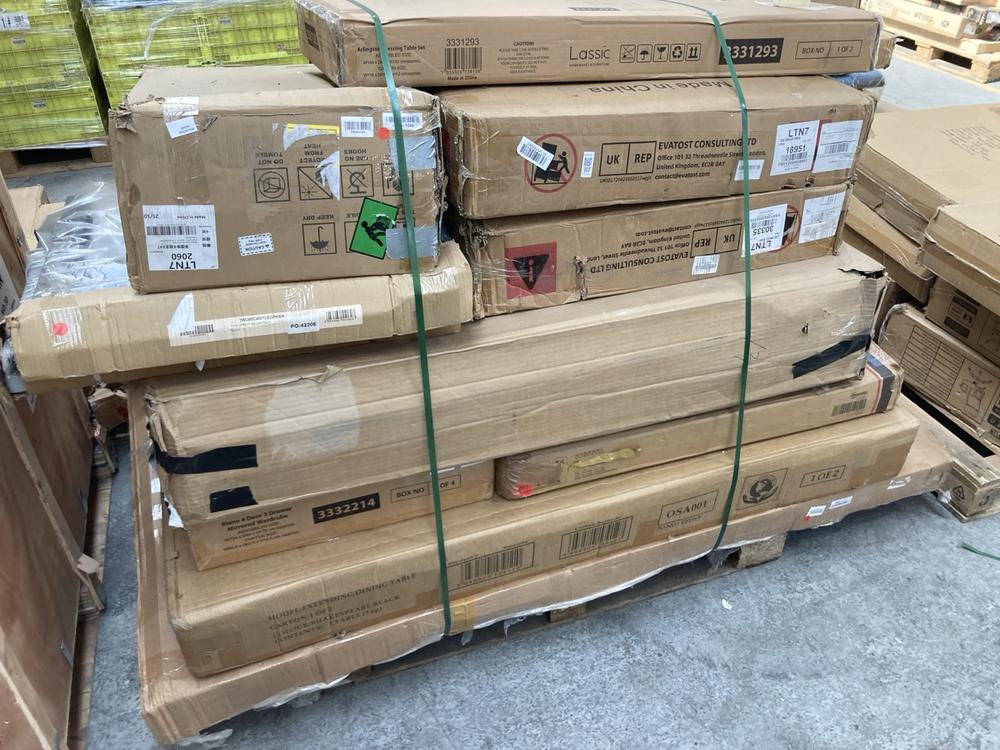 PALLET OF ASSORTED ITEMS TO INCLUDE VIDA DESIGNS A