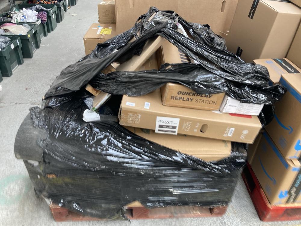 PALLET OF ASSORTED ITEMS TO INCLUDE QUICK PLAY REP