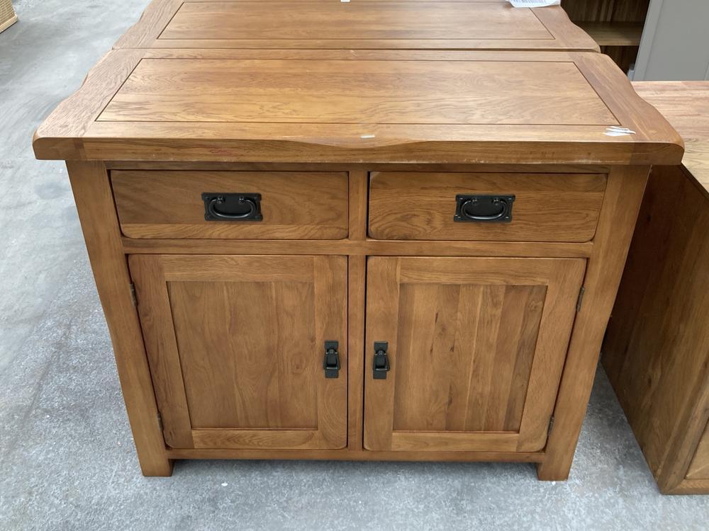 OAK FURNITURELAND ORIGINAL RUSTIC SOLID OAK SMALL 