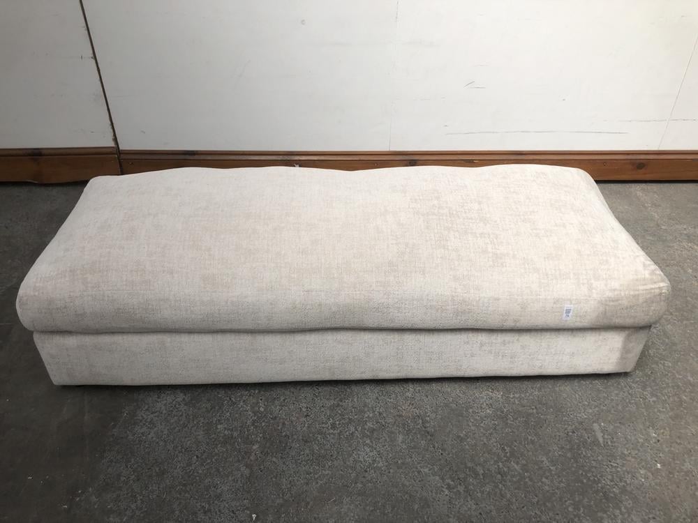 OAK FURNITURELAND MALVERN LARGE FENDER FOOTSTOOL I