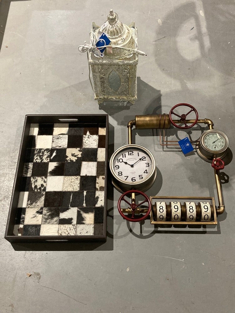 A RANGE OF ITEMS INCLUDING THE DKD HOME DECOR WALL