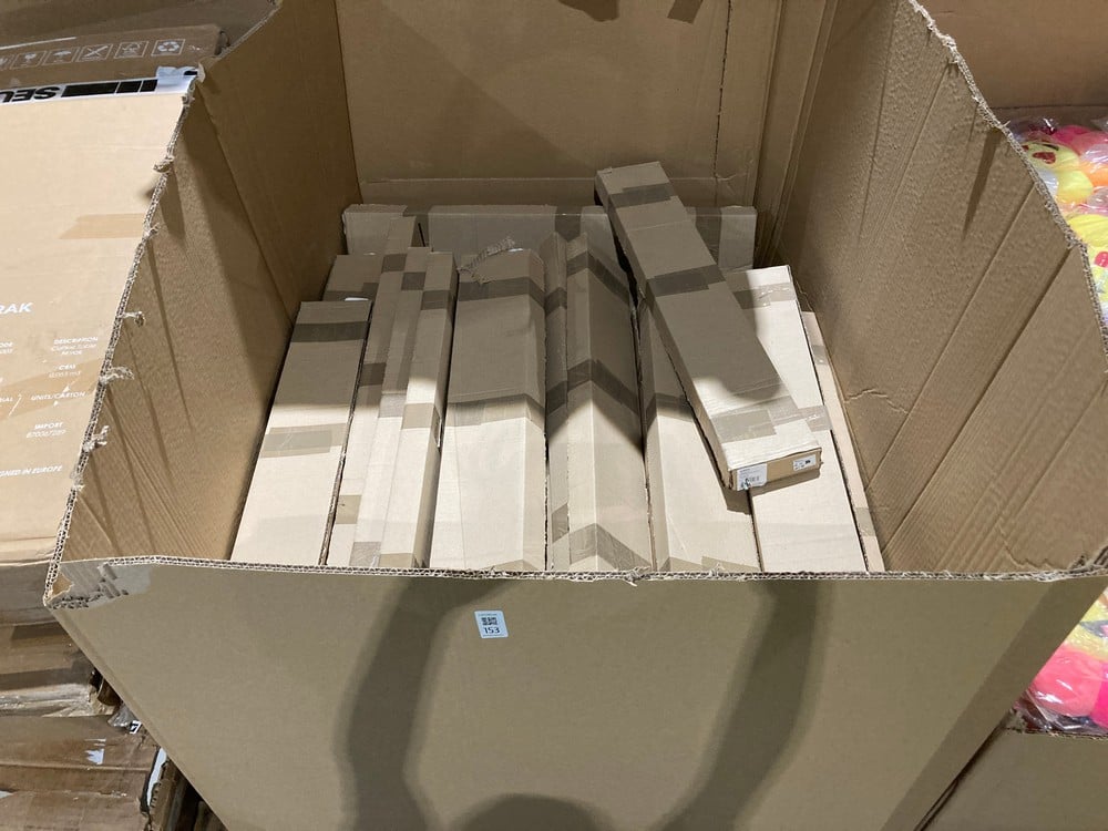 PALLET CONTAINING ALBERTS 690670 NUMBER PLATE MOUN