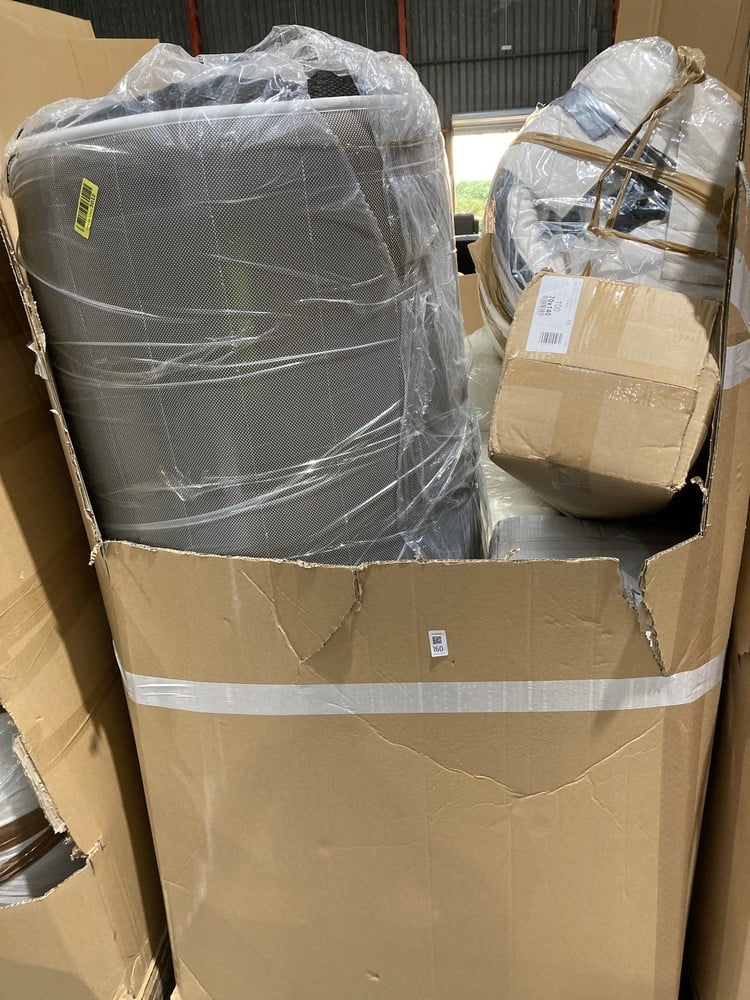 PALLET CONTAINING A VARIETY OF MATTRESSES, INCLUDI