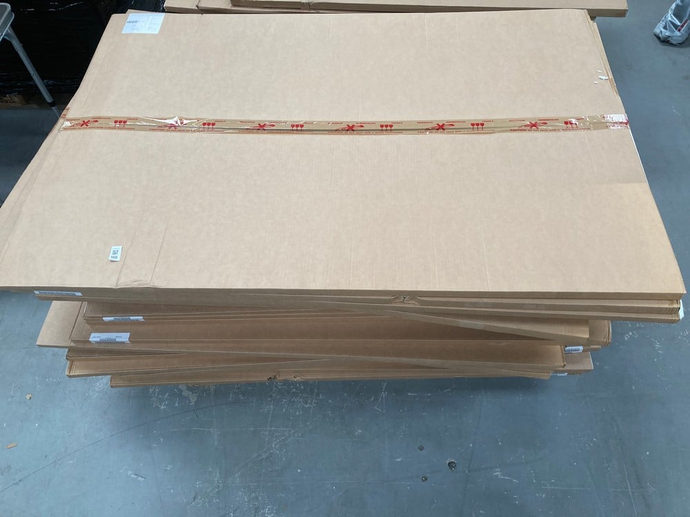 PALLET CONTAINING BI-OFFICE MAYA – NOTICEBOARD WIT