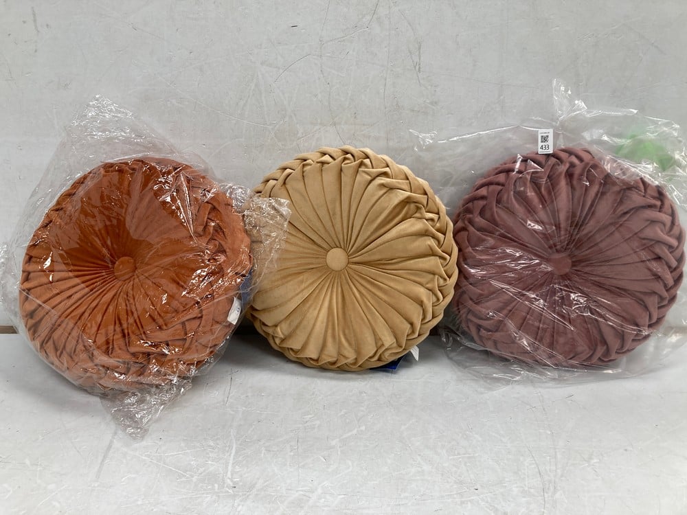 DKD HOME DECOR ORIENTAL POLYESTER FLOOR CUSHION (4