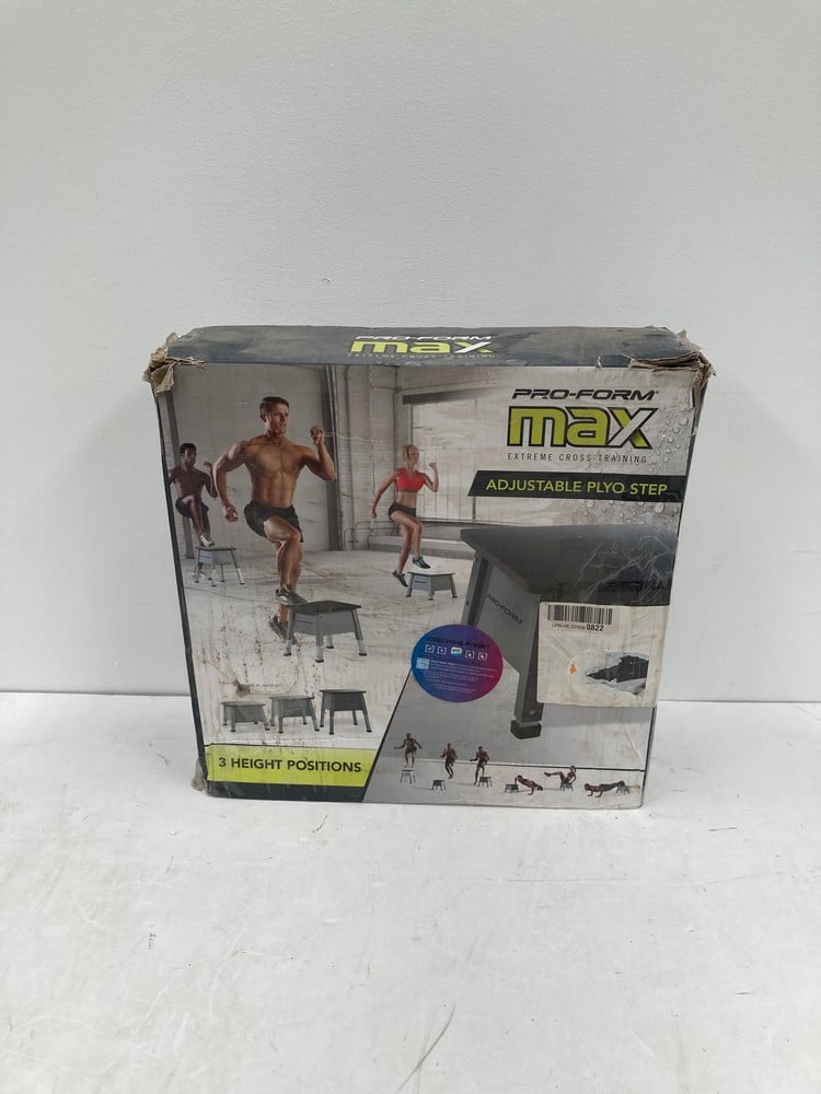 ADJUSTABLE JUMP BOX FOR PROFESSIONAL GYM TRAINING,